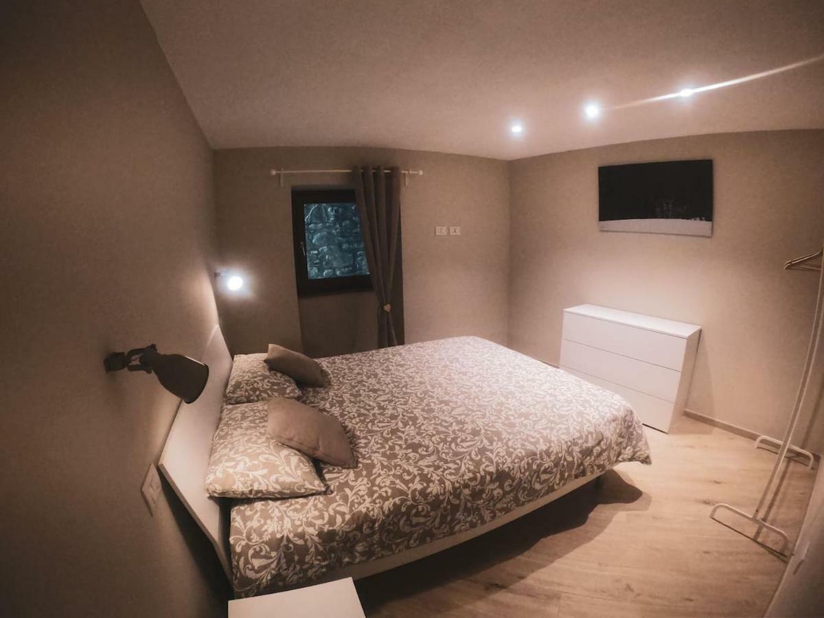 Le Casette Di Rovine Apartment อาออสตา ภายนอก รูปภาพ